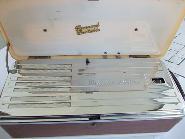 HIS MASTERS VOICE-Personal Portable 4 valve battery radio 1948. Model 484P. Carousel 1