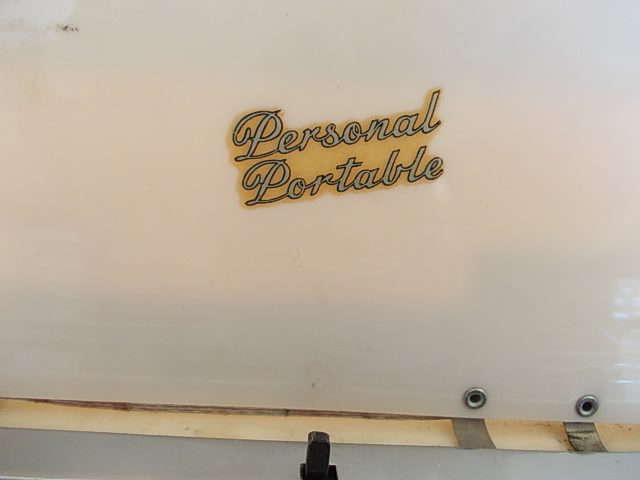 HIS MASTERS VOICE-Personal Portable 4 valve battery radio 1948. Model 484P. Carousel 2