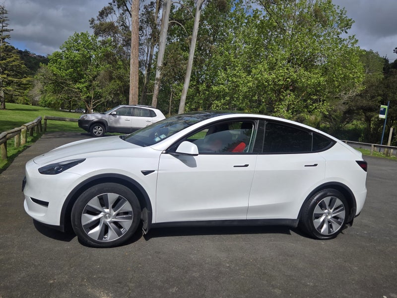 2022 Tesla Model Y Rear Wheel Drive64141747549826113