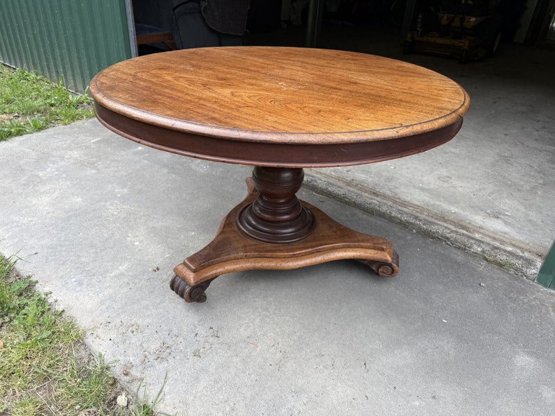 Antique Victorian Round Pedestal Dining Table Carousel 10