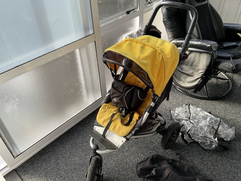 Mountain Buggy Swift Carousel 1
