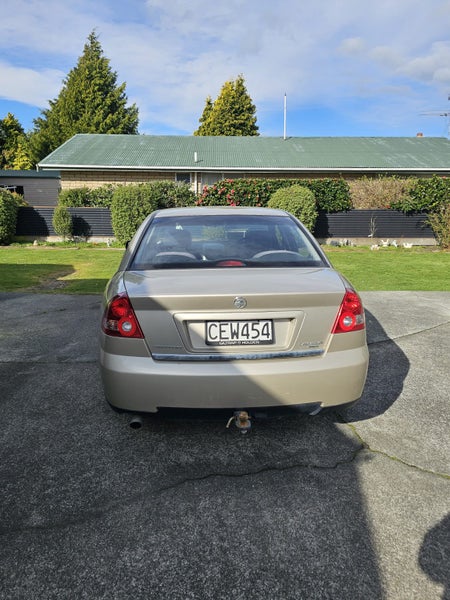 2004 Holden Commodore Executive V664261577626881112