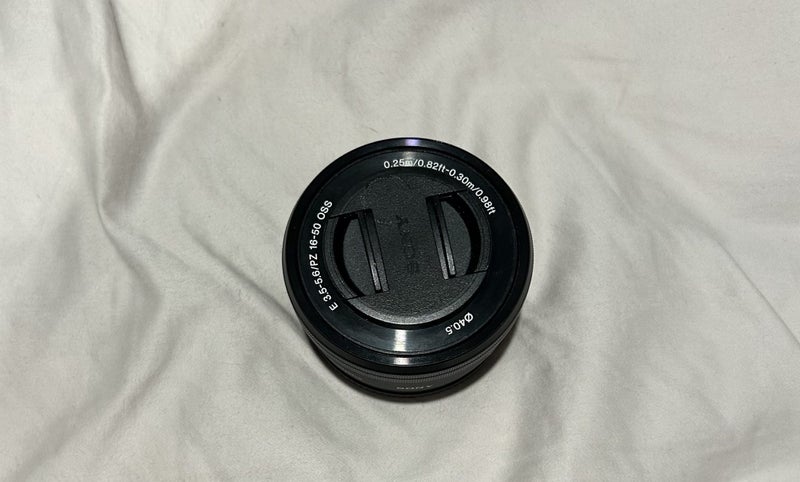 Sony E-PZ 3.5-5.6 16-50mm lens Carousel 1
