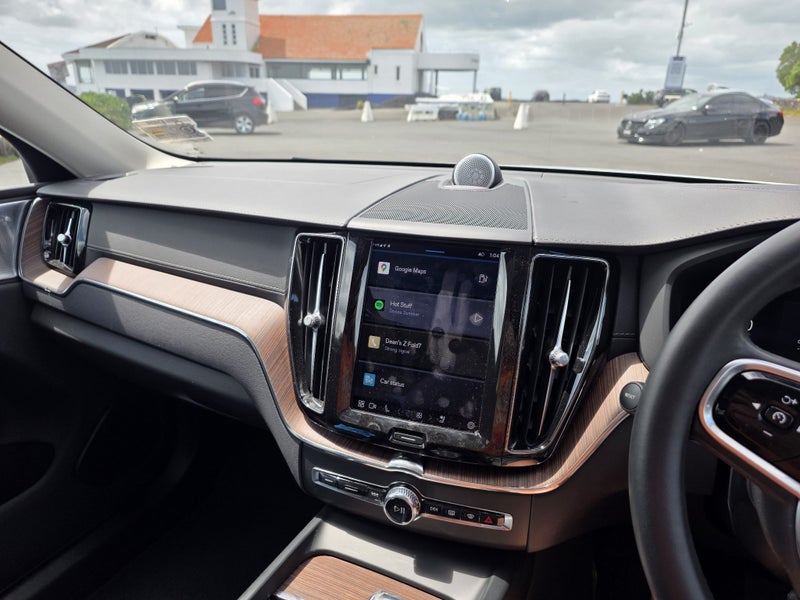 2023 Volvo XC60 B5 Ultimate Bright64141750240771114