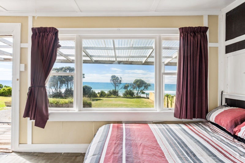 Move now to secure beach front Wainui64141770053635111