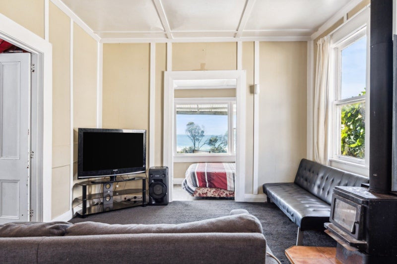 Move now to secure beach front Wainui64141770053635112