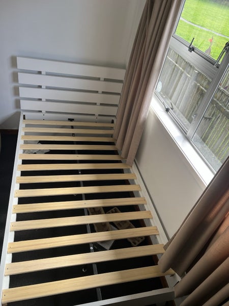 King Bed with Frame – Excellent Condition Carousel 2