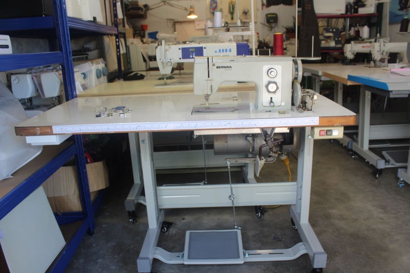 BERNINA 850 INDUSTRIAL ZIG ZAG Carousel 1
