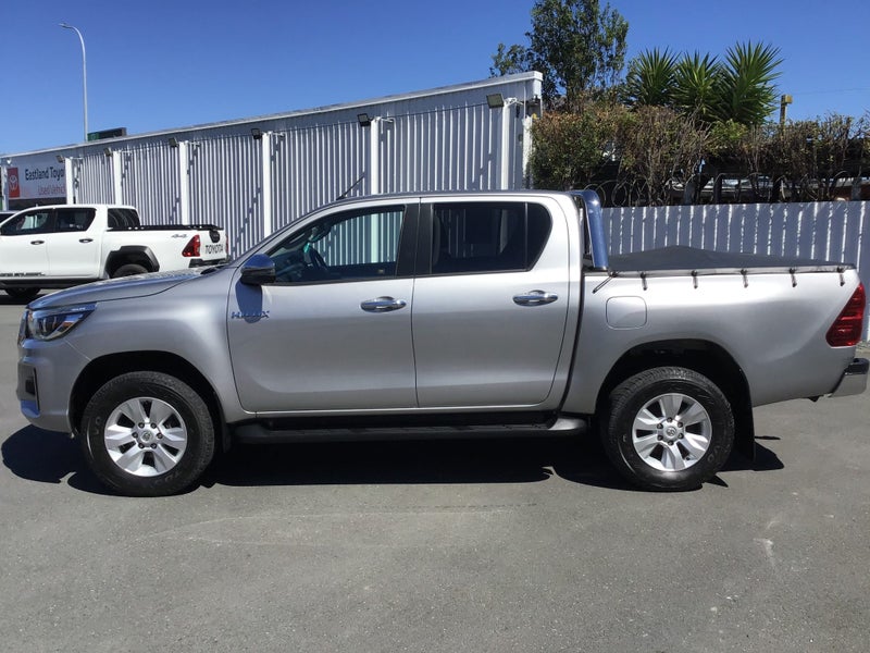 2020 Toyota Hilux SR5 2.8DT 6AT 4WD64141748535042113