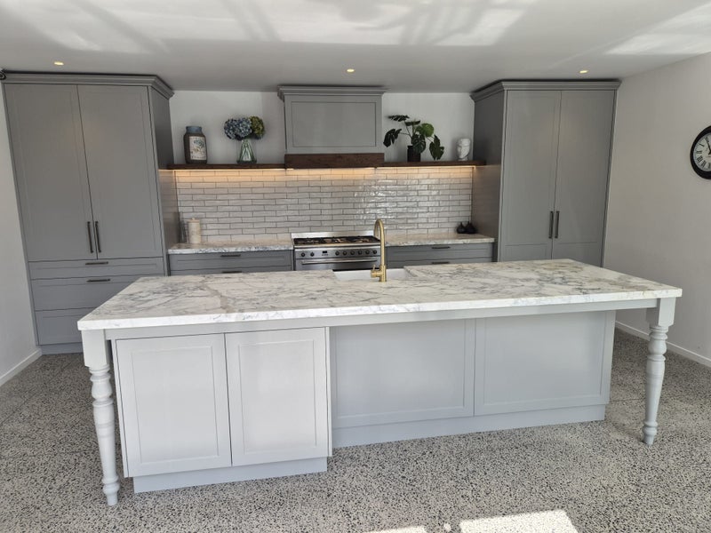 Traditional Shaker Style Kitchen with Stone Benchtops - Ex-Showroom Carousel 1