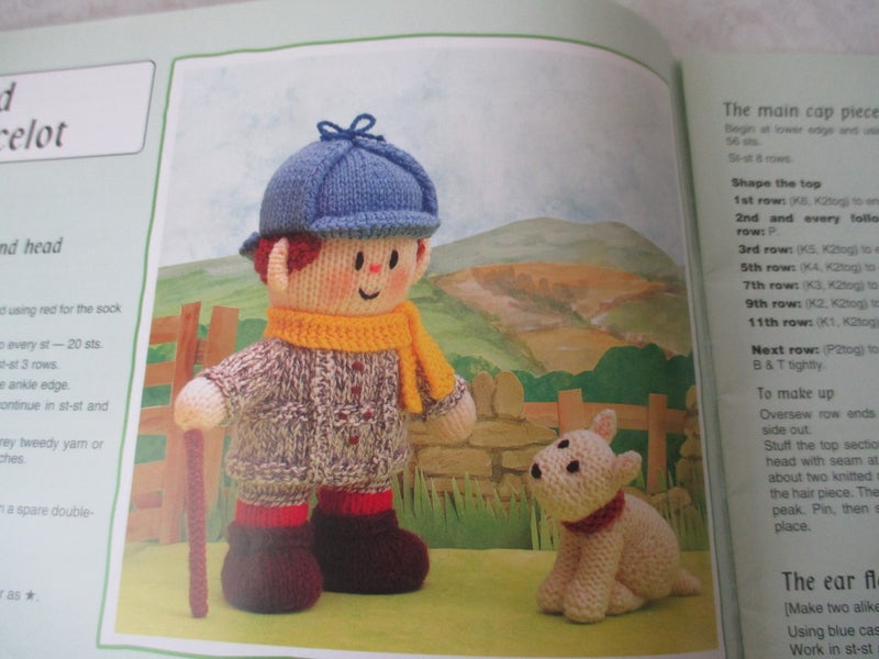 Jean Greenhowe's Book - Little Dumpling Dolls Carousel 2