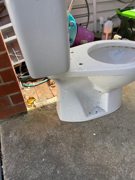 New unused s pan toilet (quality toto brand) pan and cistern Carousel 1