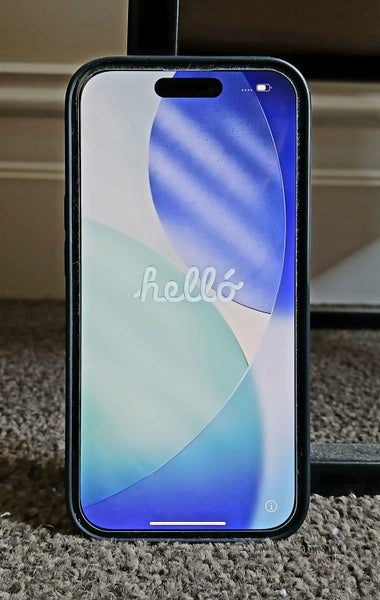 iPhone 15 Bundle64142555982850111