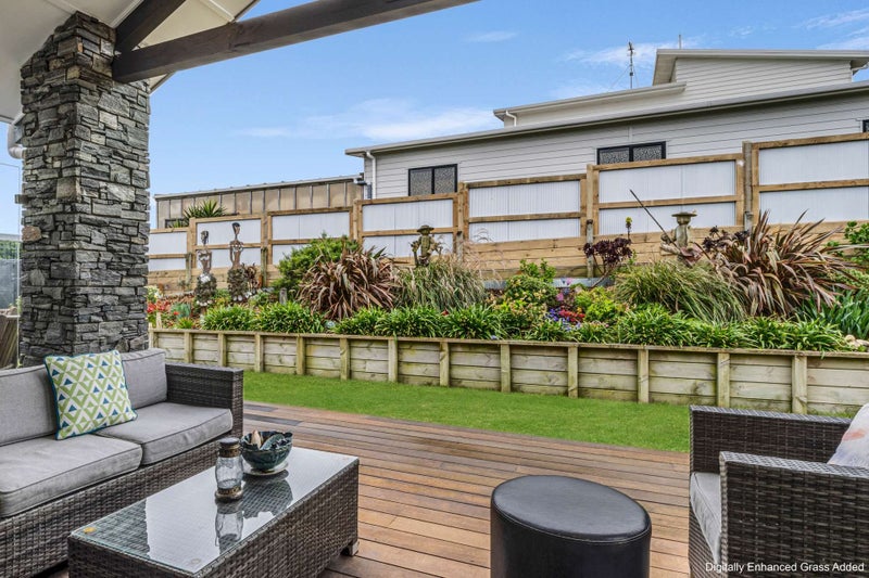Effortlessly Elegant - Beach Living at it's Best!64195670372355114