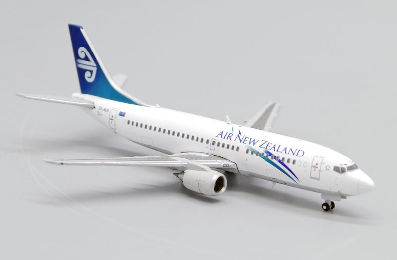 Air New Zealand Boeing 737-300 1:400 Carousel 1