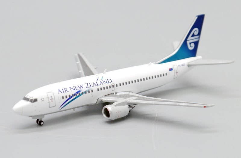 Air New Zealand Boeing 737-300 1:400 Carousel 2