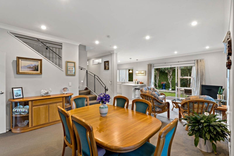 North-Facing Garden & Sought-After Layout64196099393409113