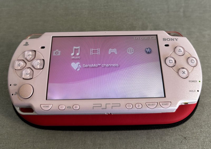 PlayStation Portable 2000 (Rose Pink) | 64GB | Fully Set Up64142351279106111