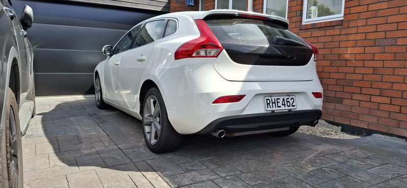 2014 Volvo V4064141750581506111