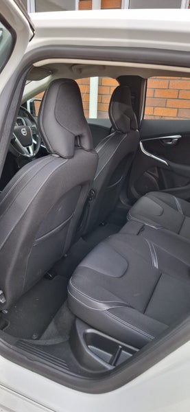 2014 Volvo V4064141750581506114