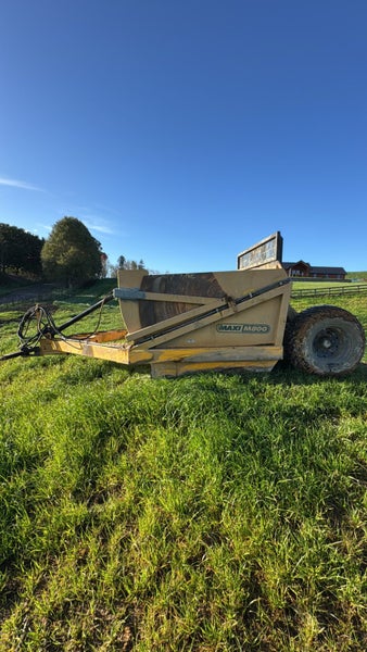 Scraper/Scoop64142351452803113