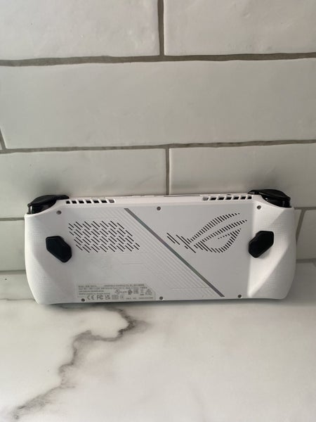ROG Ally - Ryzen Z1 Extreme + ALOGIC MV2 USB-C Docking Station64142351884802111