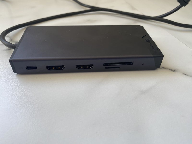 ROG Ally - Ryzen Z1 Extreme + ALOGIC MV2 USB-C Docking Station64142351884802113