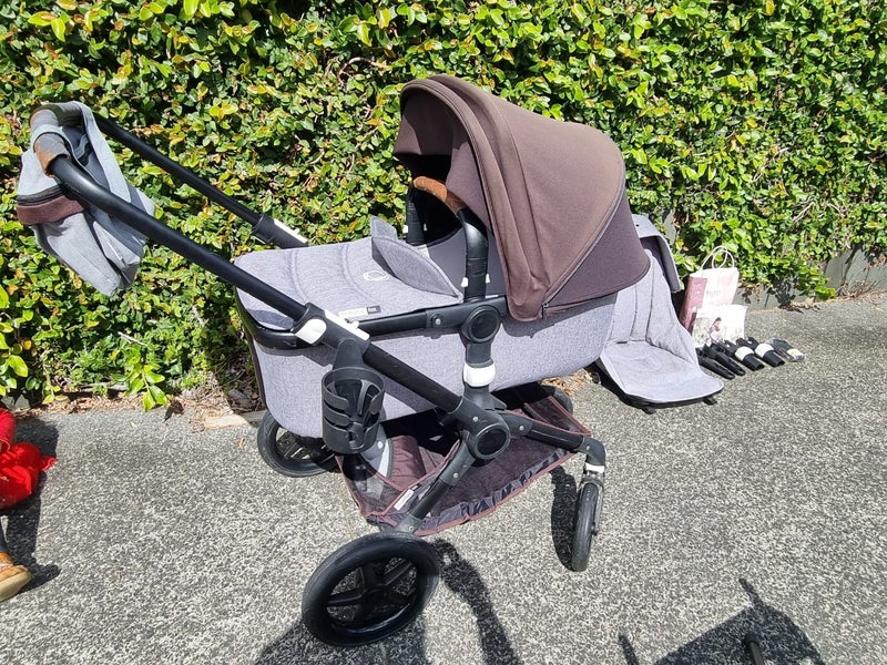 Bugaboo Fox bassinet, stroller and bassinet stand Carousel 2