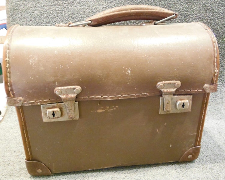 Lawn bowls carry case Carousel 1