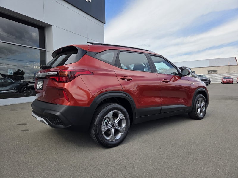 2022 Kia Seltos LX 2.0P64141750832001112