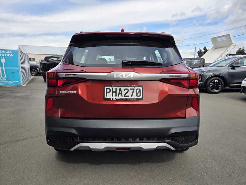 2022 Kia Seltos LX 2.0P64141750832001114