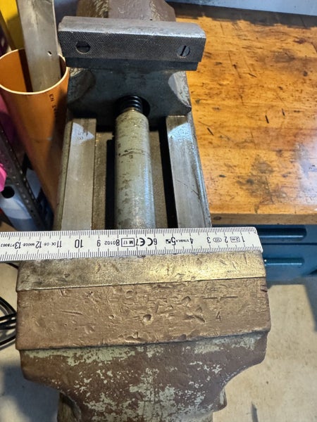 Heavy Duty Solid Timber Workbench with Boley Vice, swivels and height adjustable64142353505154113