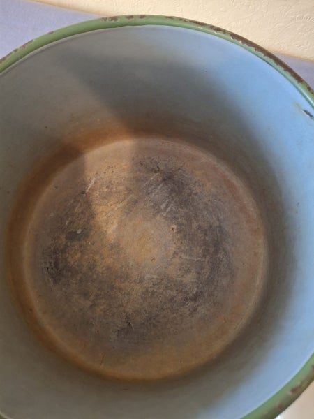 Yellow and Green Enamel Pot Carousel 4