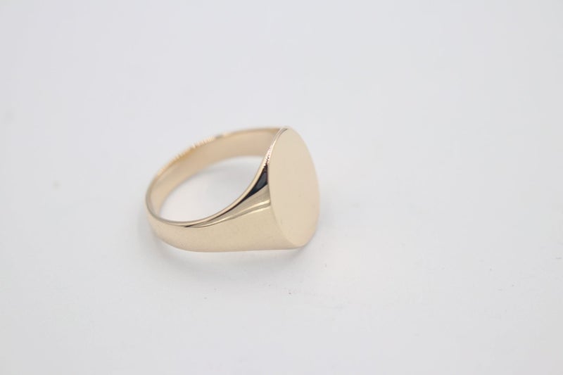 9ct Gold Solid Signet Ring SYR7792 Carousel 2