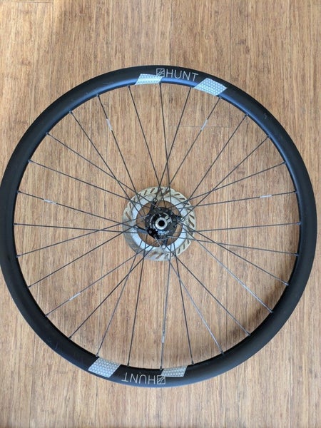 HUNT 30 Carbon Disc Son 28 Dynamo 700c Wheel Carousel 3