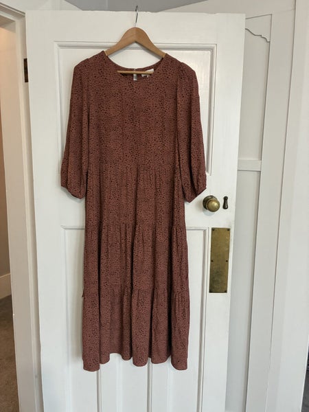 Whistle Tiered Dress Size 10 Carousel 1