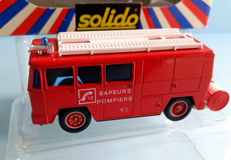 #2 Solido Berliet GAK 17 French Fire Engine Carousel 1