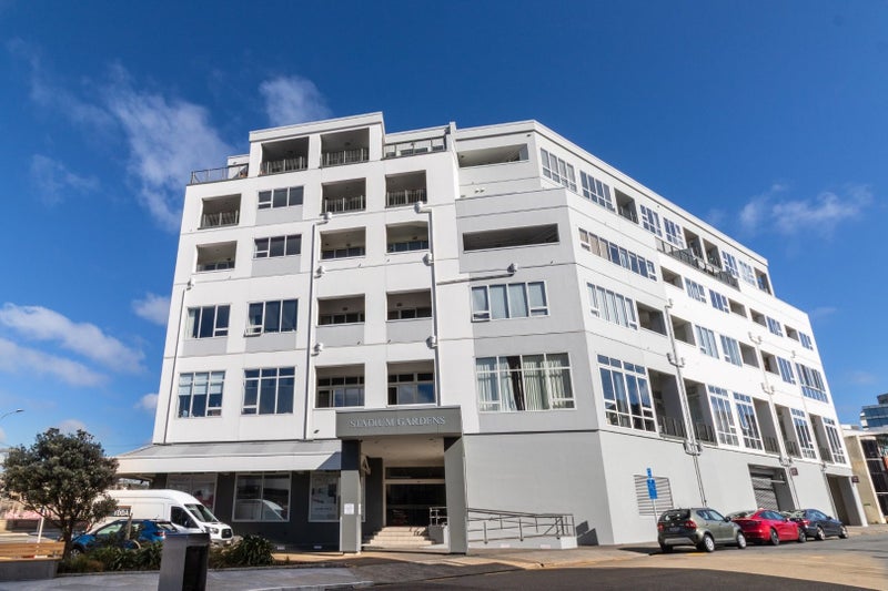 Image 1 of 21