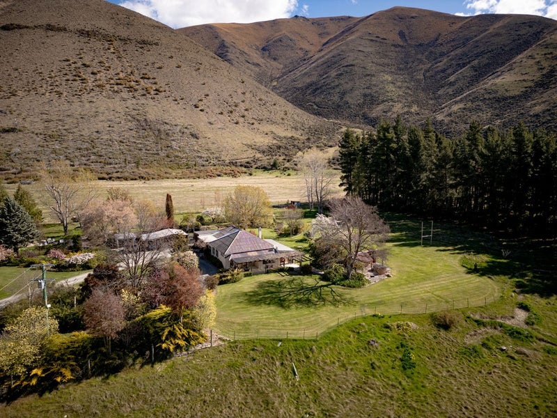 A Peaceful Life in a Historic Setting64141787457539112