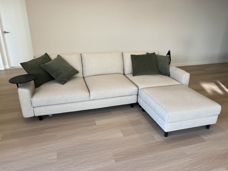 Modular sofa from King Furniture in excellent condition64142358478722112