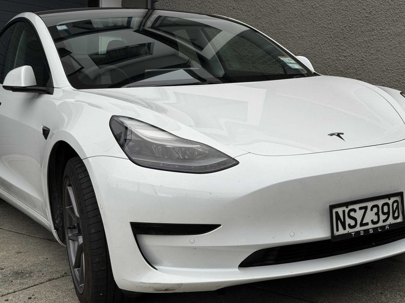 2021 Tesla Model 3 Standard Range Plus64141752056323111