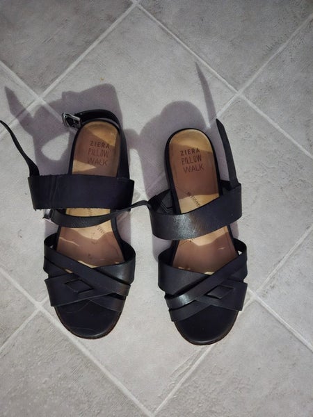 Sandals Black leather Carousel 1
