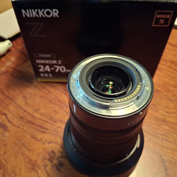 Nikon Z lens 24-70 f4 S64225618100482111