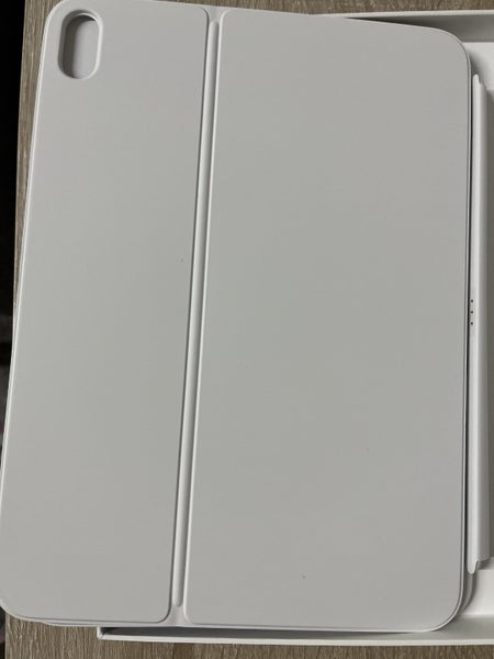 Apple Magic Keyboard Folio for iPad (10th Generation)64142557880578112