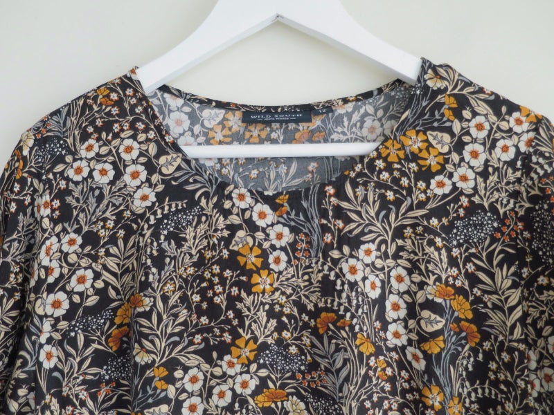 WILD SOUTH NZ *Gorgeous Florals Printed Viscose S/Sleeves Top* 12/14 Carousel 2