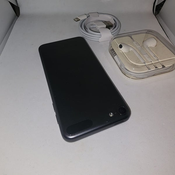 Apple iPod Touch 16GB 6th Gen Carousel 4