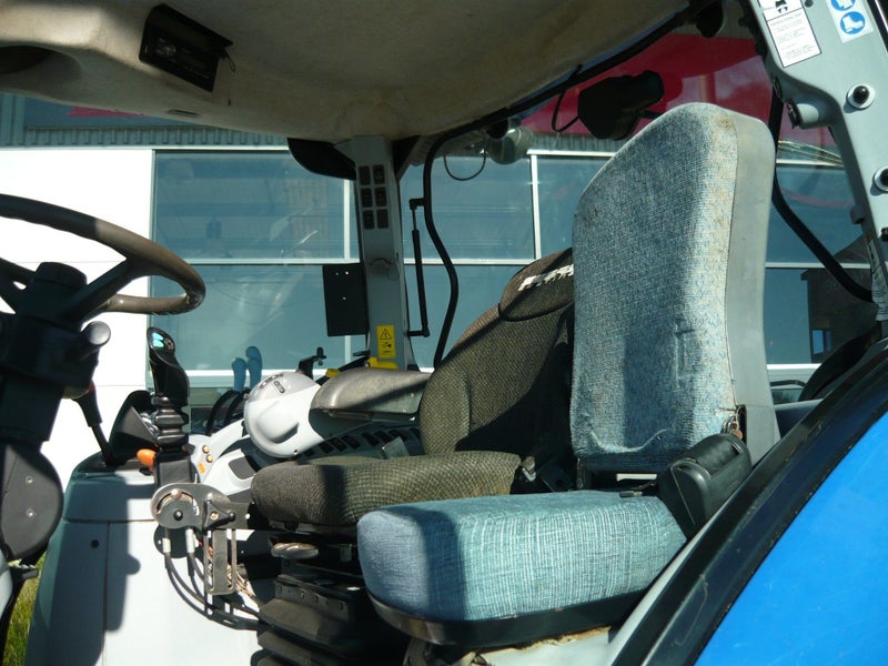 2013 New Holland T6070 Carousel 2