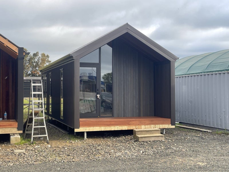 30m2 internal floor space Portable cabin /Tiny Home Shell only64220111735427111