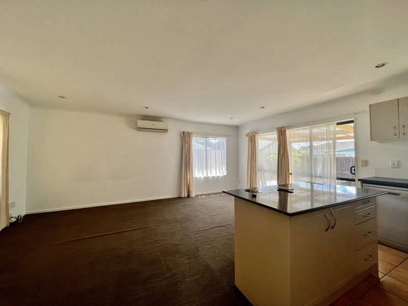 Hillcrest, 4 bedrooms64426206675201113