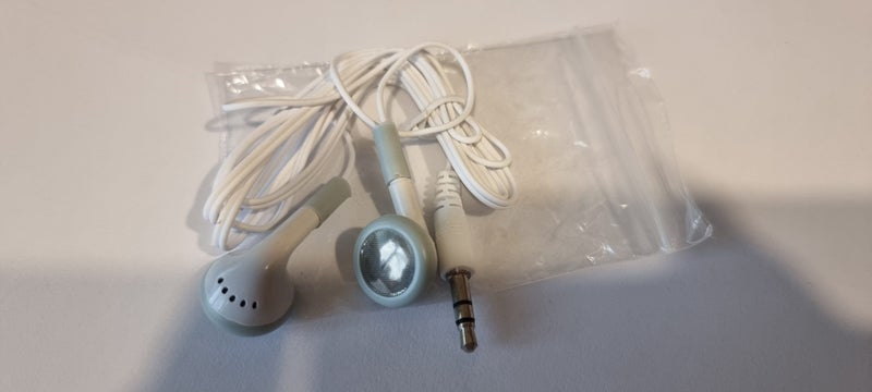 3.5mm Earphones Disposable - No Mic - MP3 MP4 Phones Carousel 2